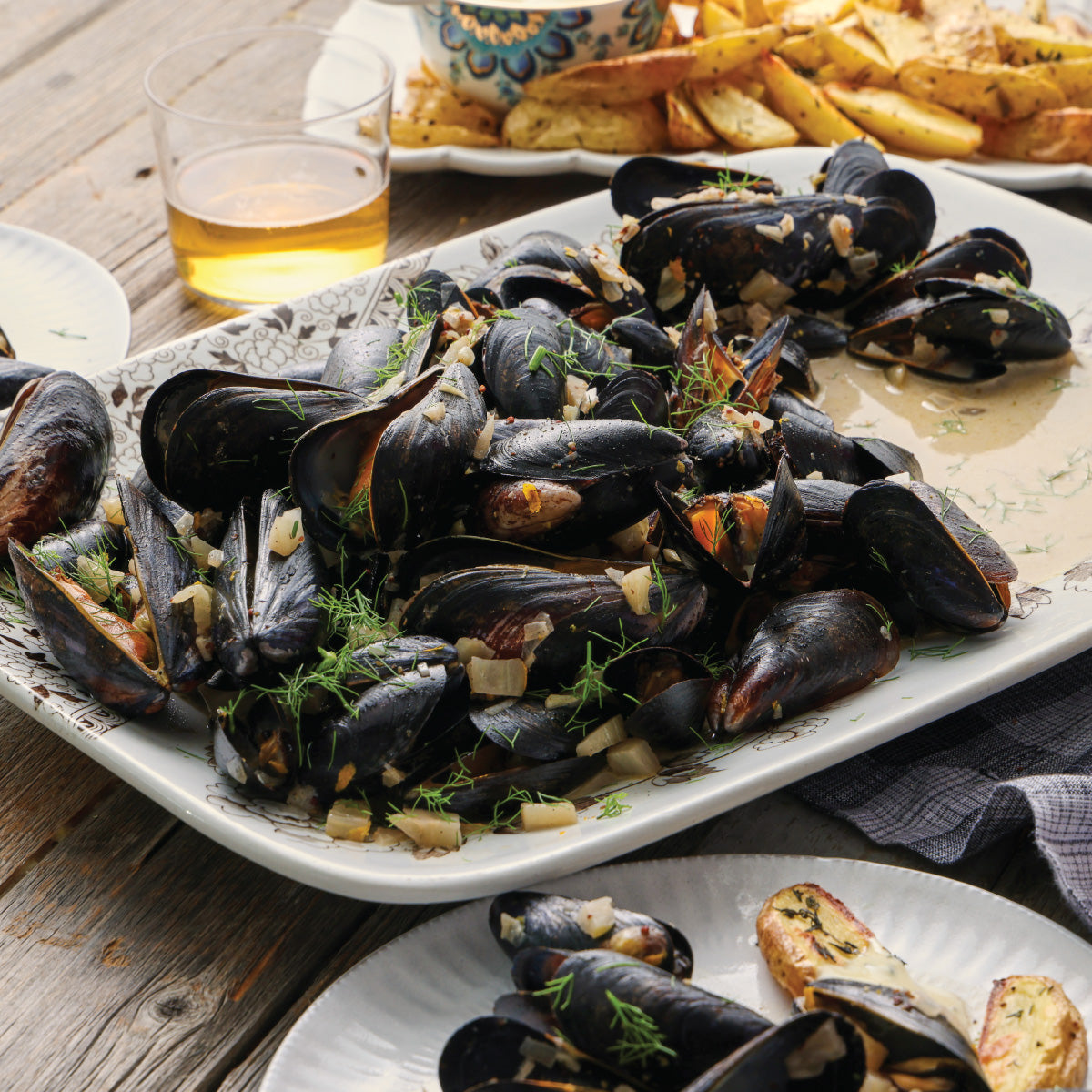 Mussels with Fennel & Potato Wedges